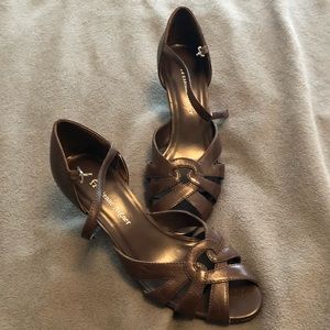 Etienne Aigner Brown Heels size 6